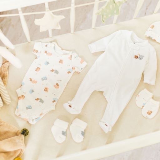 Tips esenciales para elegir las prendas perfectas para tu recién nacido