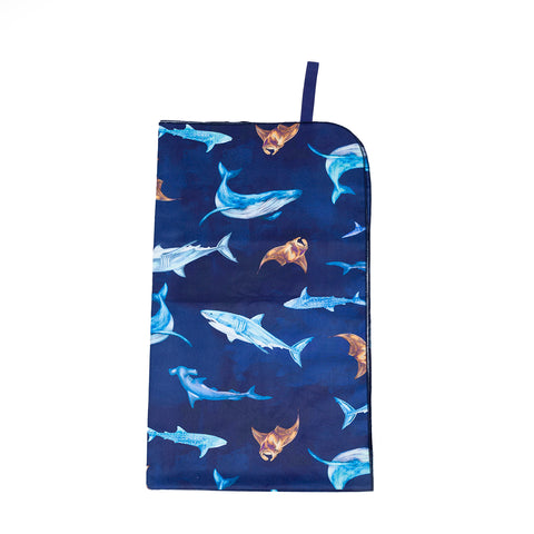 Toalla para niño color azul con estampado de animales marinos