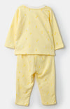 Pijama para recién nacido en burda color amarillo